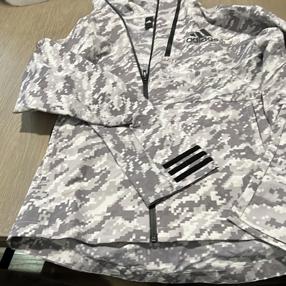 Mens Adidas size small wind breaker light jacket - Picture 2 of 9